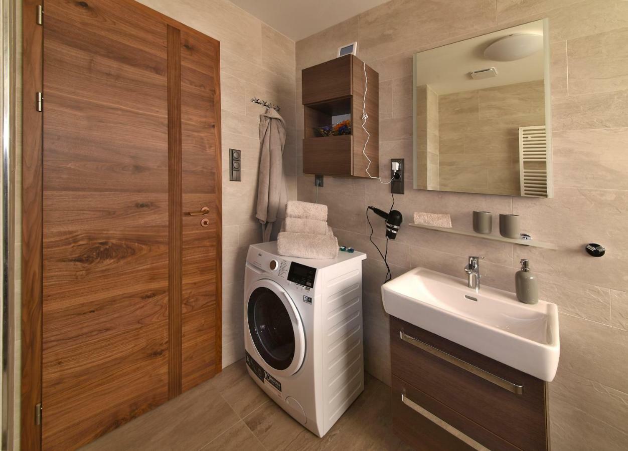 Apartment Adelka 104 With Private Whirlpool Spindleruv Mlyn Exterior photo
